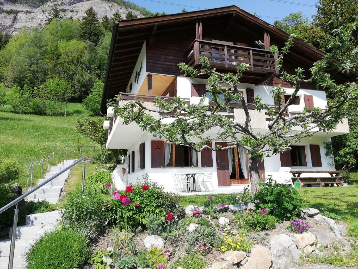 Chalet Waldrand Inden المظهر الخارجي الصورة